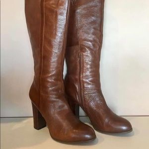 Woman’s Leather Boots